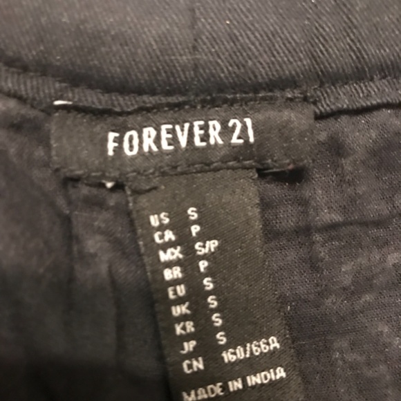 Shorts - Picture 4 of 5